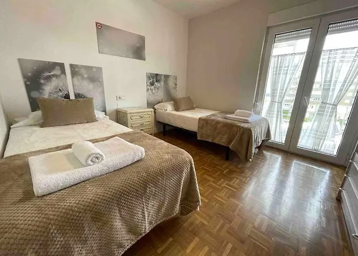 Oak Flat - 4 Habitaciones, 2 Banos, Terrazas-